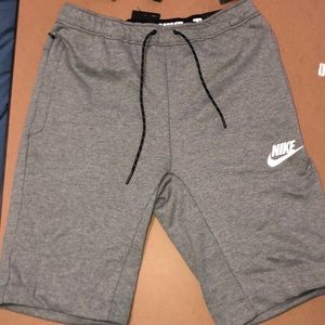 Nike Slim Fit Shorts (S)